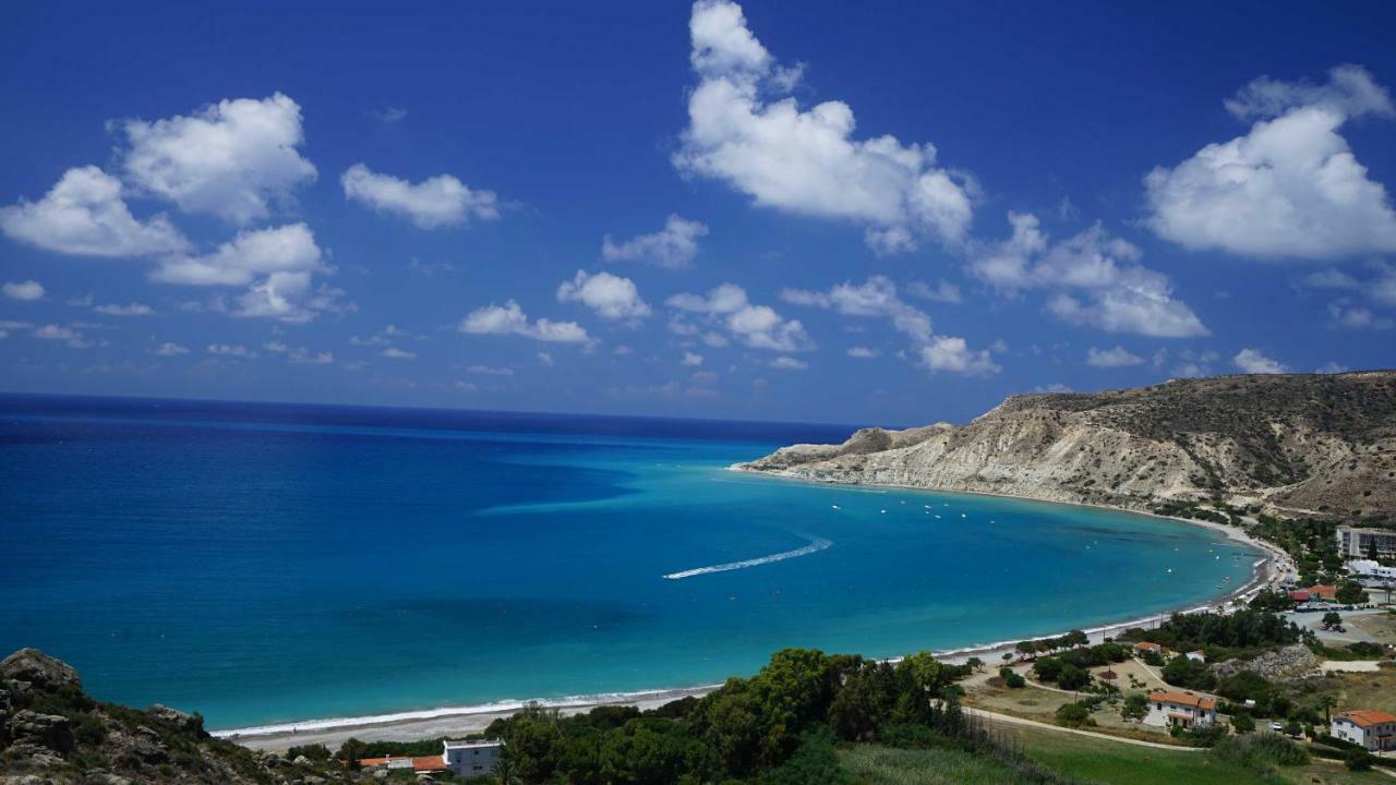 Unforgettable Family Escape - Cliffside Villa With Panoramic Sea Views And Kid-Friendly Private Pool Pissouri Exterior photo
